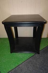 lot 210 image: Painted Wood Mid Century Modern End Table