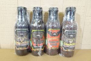 lot 232 image: 4 Croix Valley BBQ Sauce -Kansas City, Hot N Spicy, Carolina, Bold