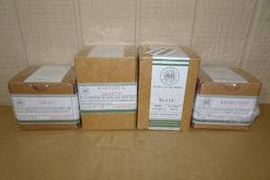 lot 253 image: 4 New Begonia and Bench Candles -Lilac, Harvest and Hearth, Slate, Redberries
