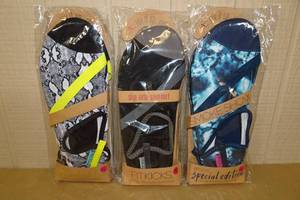 lot 260 image: 3 Pairs Fitkicks -Womens XLarge