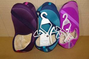 lot 261 image: 3 Pairs Kozikicks -Womens Small