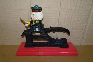 lot 273 image: Cast Iron Soldier Nutcracker
