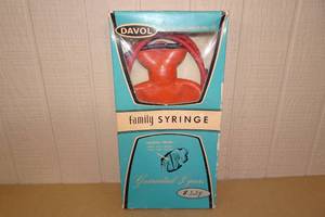 lot 283 image: Antique Davol Family Syringe