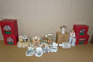 lot 286 image: Assorted Christmas Dcor -Willow Tree, Silvestri, Thomas Kinkade