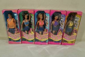 lot 136 image: Barbie Butterfly Art Dolls - Teresa, Barbie, Ken, Christie, Kira