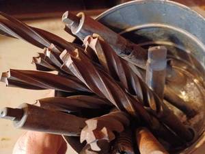 Can with 13 Straight Shank-High Speed Reamers and 1 Union Card Division Straight Shank Reamer