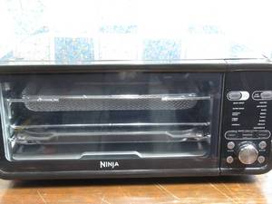 lot 1 image: Ninja Foodi 15-in-1 Smart Dual Heat Air Fry Flip Oven w Probe, Black