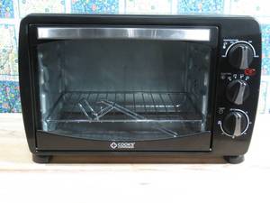 lot 19 image: Cooks Companion� 18-Liter 1200W Stainless Steel Convection Toaster Oven