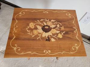 lot 60 image: Florentina Music Box Table