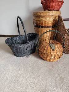 lot 61 image: Dcor Baskets Collection