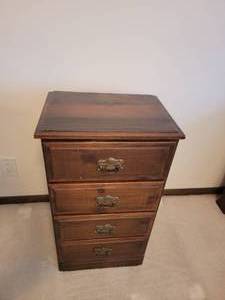 lot 92 image: Rustic Four Drawer Cabinet