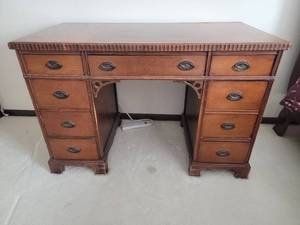 lot 27 image: Vintage Writing Desk