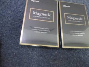 lot 61 image: 2 Reazeal Magnetic Eyeliner Eyelash...