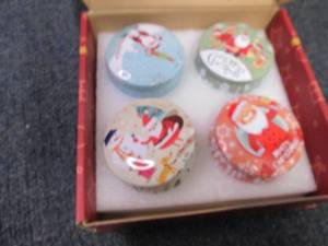 lot 107 image: Christmas Candle Gift Pack...
