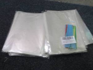 lot 128 image: 6- 100ct Treat Bags 7x5 incg...