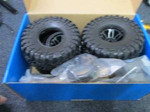 lot 144 image: Set of 4 -2.2 Air Filled  Rock Craw...