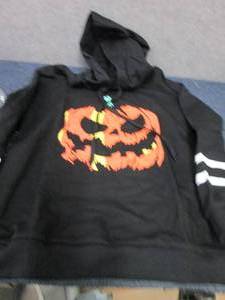 lot 175 image: XS Hooded Sweatshirt...