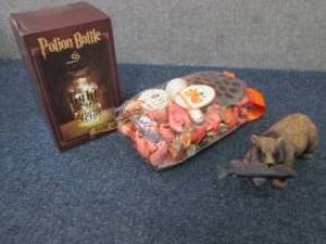 lot 183 image: Harry Potter Light Up, Bear Figurin...