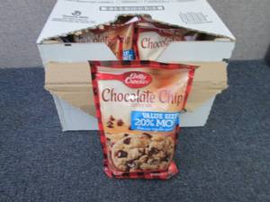 lot 211 image: 10-21 oz Pks Betty Crocker Chocolat...