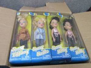 lot 247 image: 12 Sassy Sadie, Holly & Tiffany Pos...