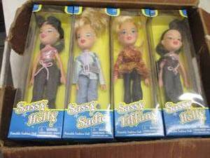 lot 248 image: 12 Sassy Sadie, Holly & Tiffany Pos...
