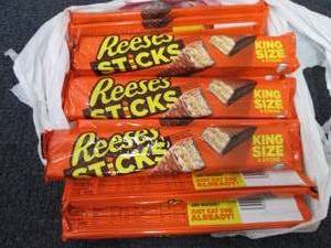 lot 257 image: 12- 3 oz Reeses Sticks King Size...