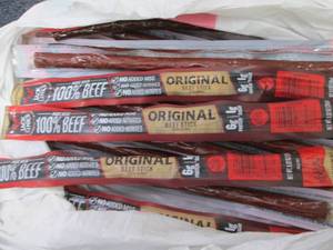 lot 279 image: 18 Jack Links Original Beef Sticks...