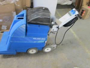 lot 287 image: Edic Polaris 800 Commercial Floor C...