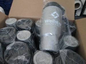 lot 293 image: Case of 24 Branded 34 oz Travel Mug...