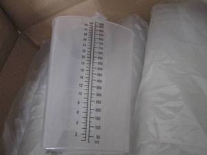 lot 297 image: Case of 200 Graduated 32 oz Triangu...