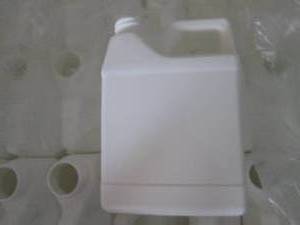 lot 330 image: Case of 240- 16 oz Jugs ...