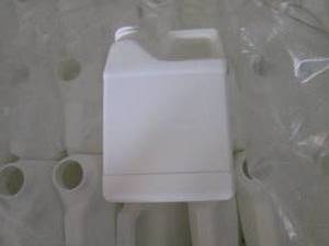 lot 332 image: Case of 240- 16 oz Jugs ...