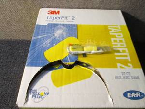 lot 351 image: 3M Disposable Uncorded Ear Plugs, B...