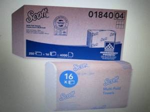 lot 360 image: Scott Essential Multifold Paper Tow...