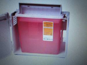 lot 365 image: MDS701201F CONTAINER SHARPS 1GALLON...