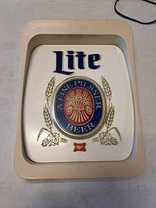 lot 1343 image: Lite - A Fine Pilsner Beer Light