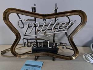 lot 1345 image: Miller High Life Fluorescent Light