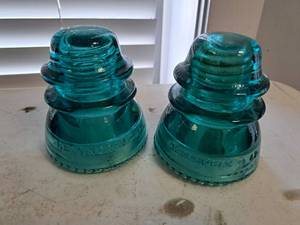 lot 1373 image: Lot of (2) Hemingray 42 Glass Insulators