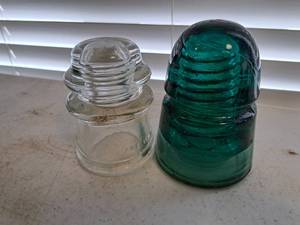lot 1374 image: Lot of (2) Glass Insulators