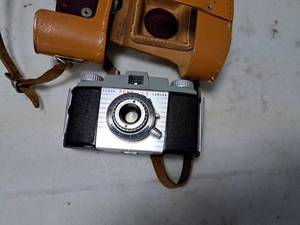 lot 1403 image: Vintage Kodak Pony 135 Camera with Leather Case