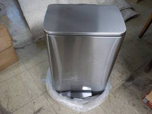 lot 51 image: E-KO Double Liners Step Bin- Soft C...
