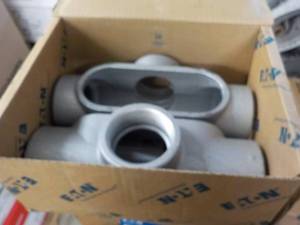 lot 54 image: 2 Crouse Hinds t67 2  Condulets...