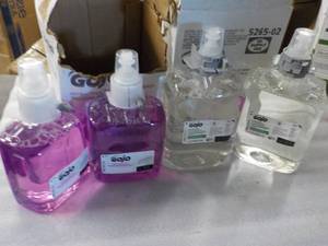 lot 78 image: 4 GOJO Refills...