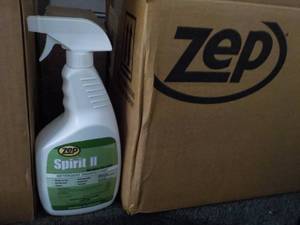 lot 93 image: Case of 12 ZEP Spirit II Qt Spray B...