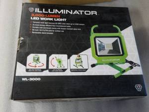 lot 123 image: Illuminator 3000 Lumen LED Work Lig...
