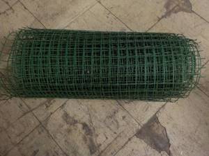 lot 152 image: Green Plastic Fencing 26 High...
