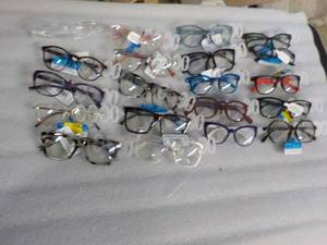 lot 177 image: 20 Pair Eyesentail Foster Grant Blu...