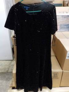 lot 187 image: Box of New Talbots Clothing...