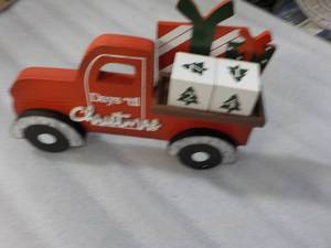 lot 200 image: Christmas Wood Dcor...