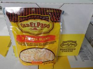 lot 250 image: 8.7 oz Bags Frozen Old El Paso 3 Pe...